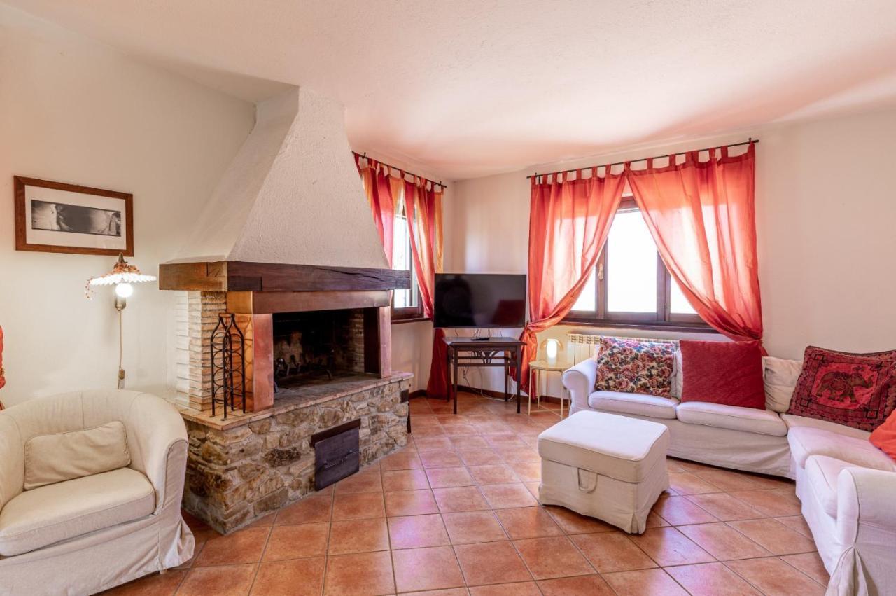 Casa Vacanze Colonnata グッビオ エクステリア 写真