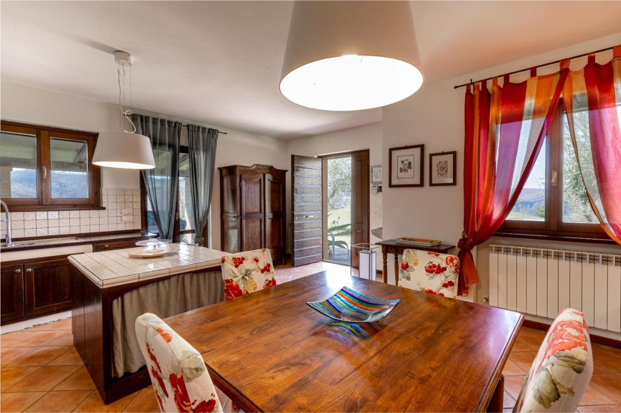 Casa Vacanze Colonnata グッビオ エクステリア 写真